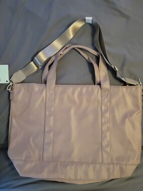 *NWT* Neutral Beige Crossbody Bag with Gold Hardware